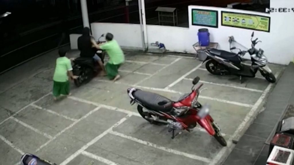Empat Santri di Pasuruan Gagalkan Pencurian Sepeda Motor, Pelaku Lari Kocar-Kacir