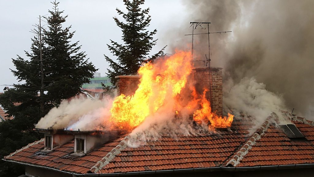 Rumah Anggota DPRD Gorontalo Ludes Terbakar