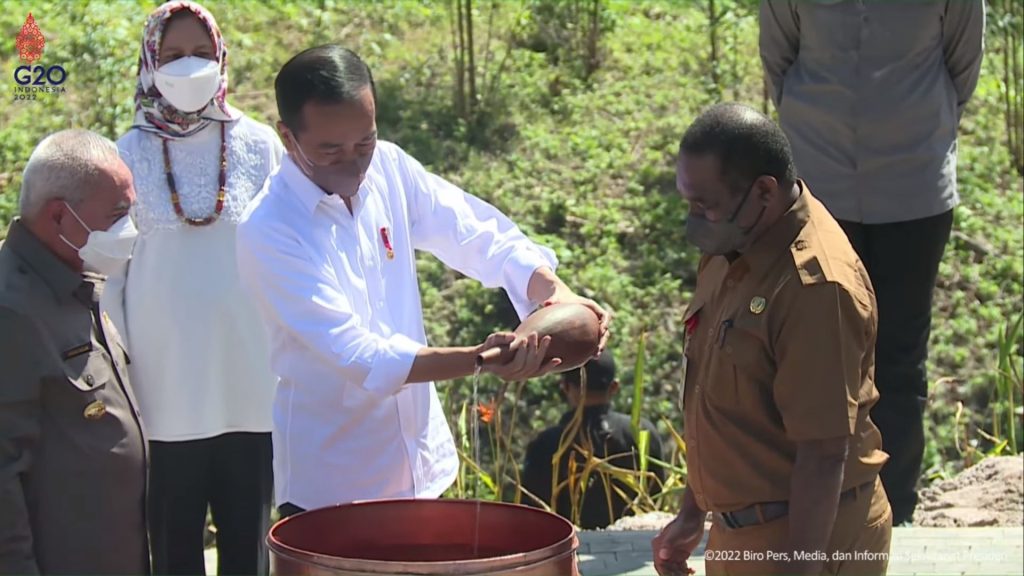 Presiden Jokowi Kumpulkan Air dan Tanah dari 34 Provinsi