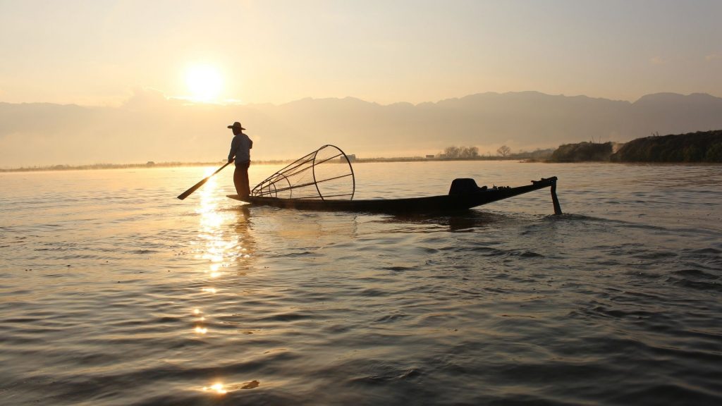 Solar Langka, Nelayan di Polewali Mandar Tak Melaut