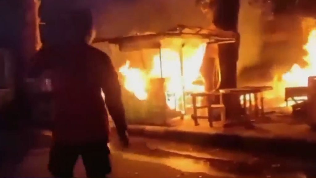 Lapak Pedagang Pasar Talang Cirebon Terbakar, Diduga Dibakar Orang Depresi