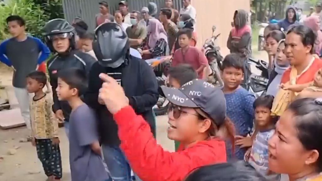 Kampung Narkoba di Medan Labuhan Digerebek Polisi dan Emak-Emak