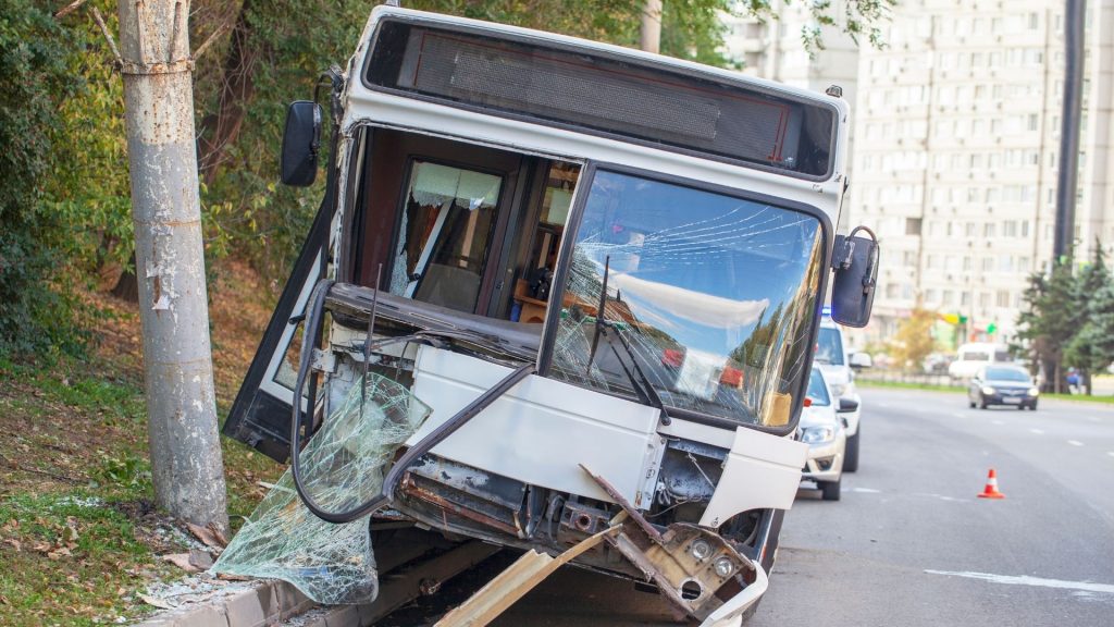 Kecelakaan Bus di Tol Sumo Tewaskan Belasan Orang