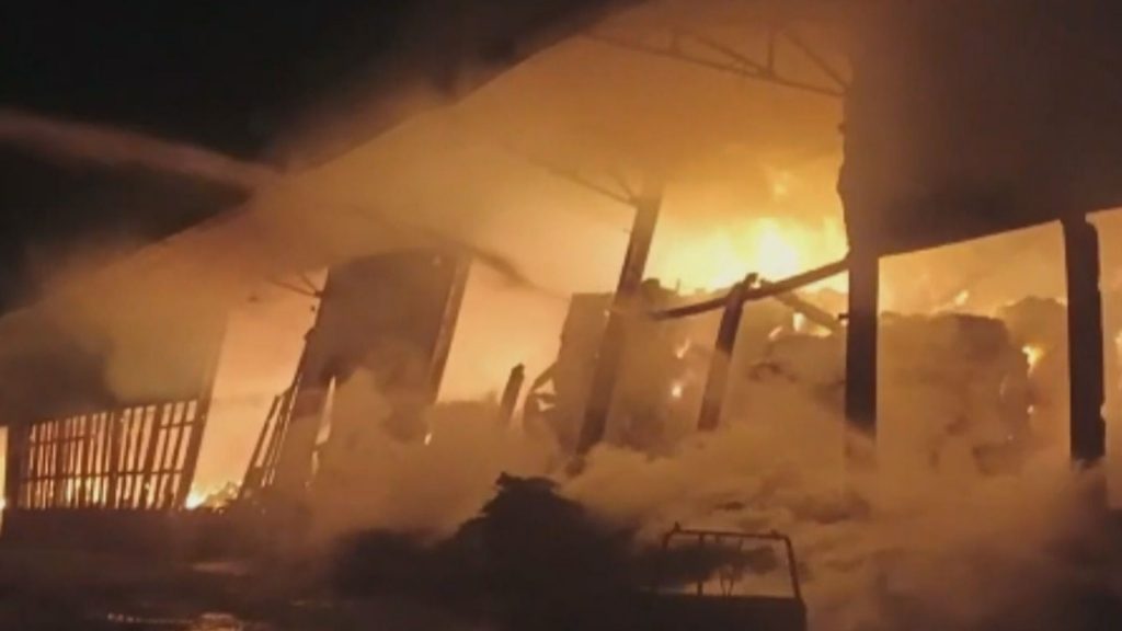 Gedung DPRD Jabar dan Gudang Tembakau di Bondowoso Terbakar