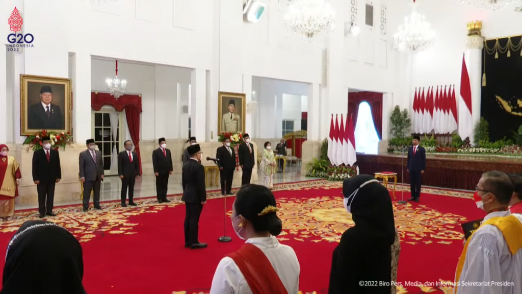 Presiden Jokowi Lantik Azwar Anas Sebagai MenPan RB