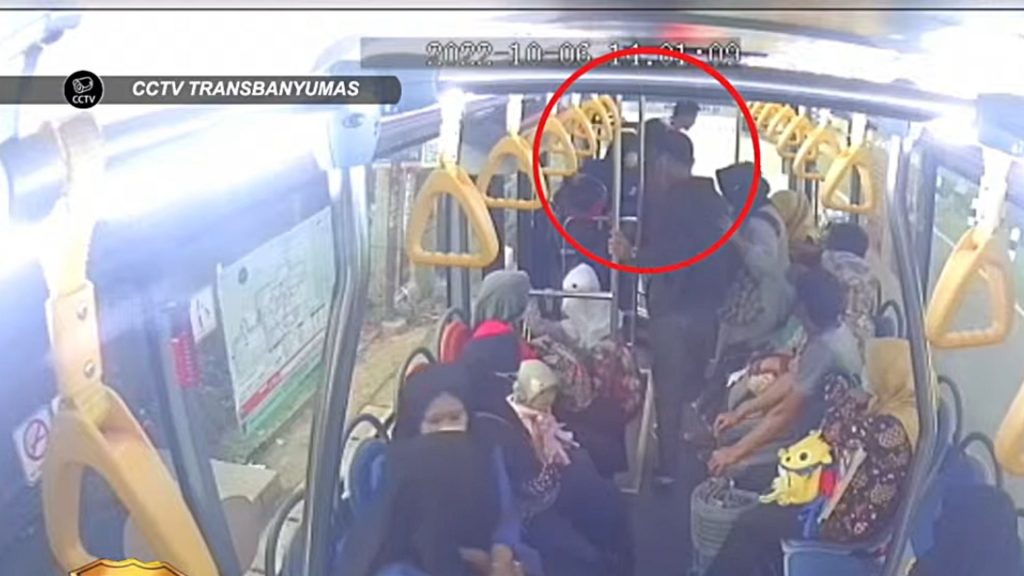 Pelecehan Seksual di Bus Trans Banyumas Terekam CCTV