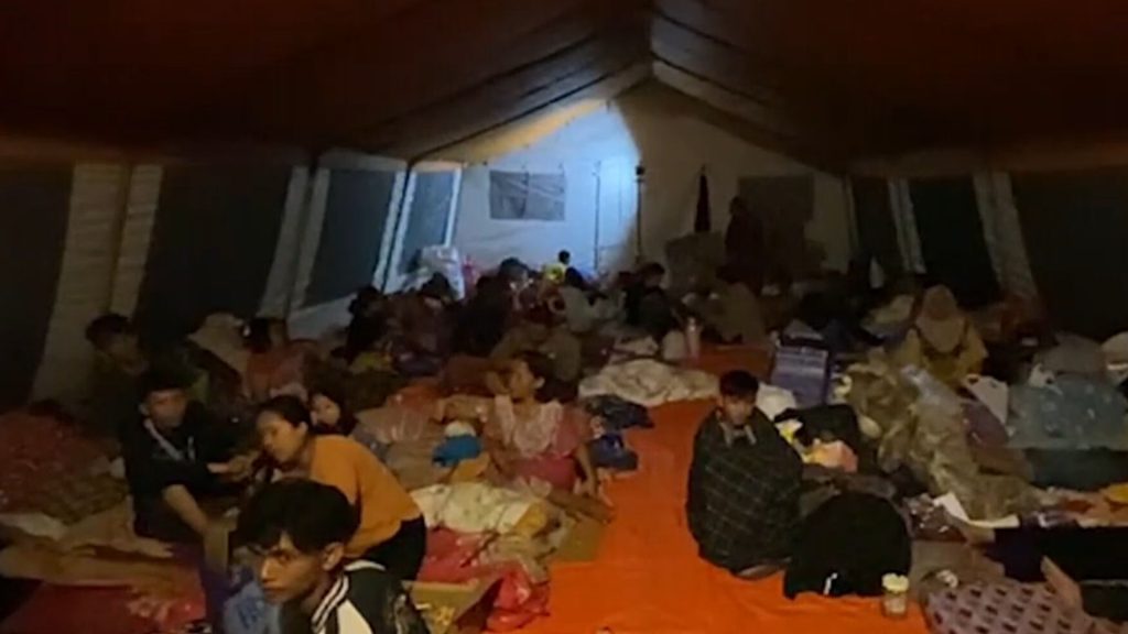 Kondisi Pengungsi Korban Gempa di Desa Cibulakan Cianjur