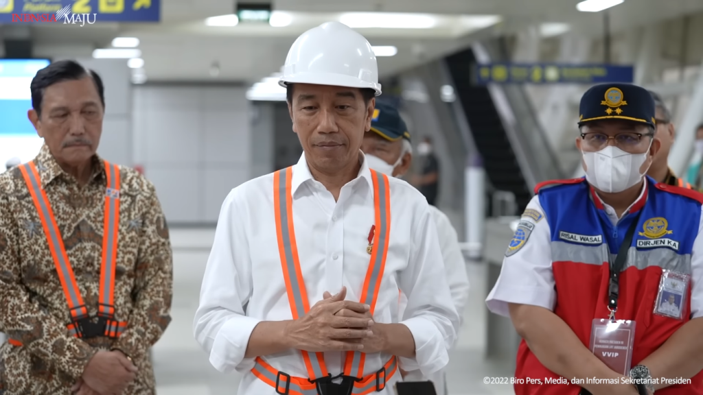 Presiden Jokowi: LRT Bakal Beroperasi Juli 2023