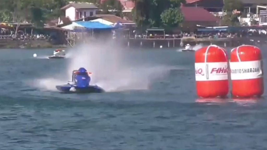 F1 Powerboat Danau Toba Dipadati Pengunjung