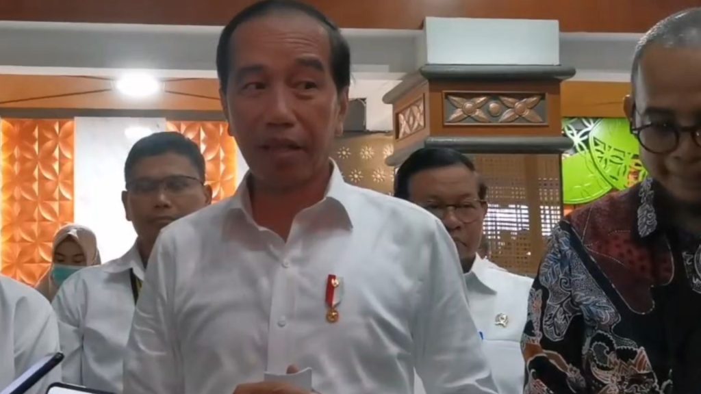 Presiden Jokowi Sidak Kantor Pajak Solo