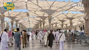 Salat Jumat di Masjid Nabawi
