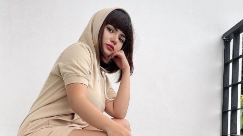 (Sumber: ig@dinar_Candy)